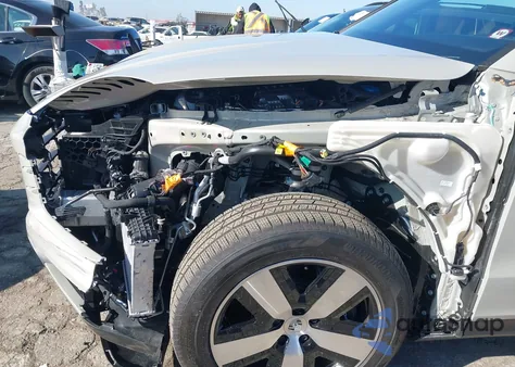 2025 Porsche Cayenne E-Hybrid из США, поврежденный, VIN WP1AE2AY1SDA16384